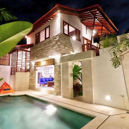 Villa Cosmo, Seminyak Buitenkant foto